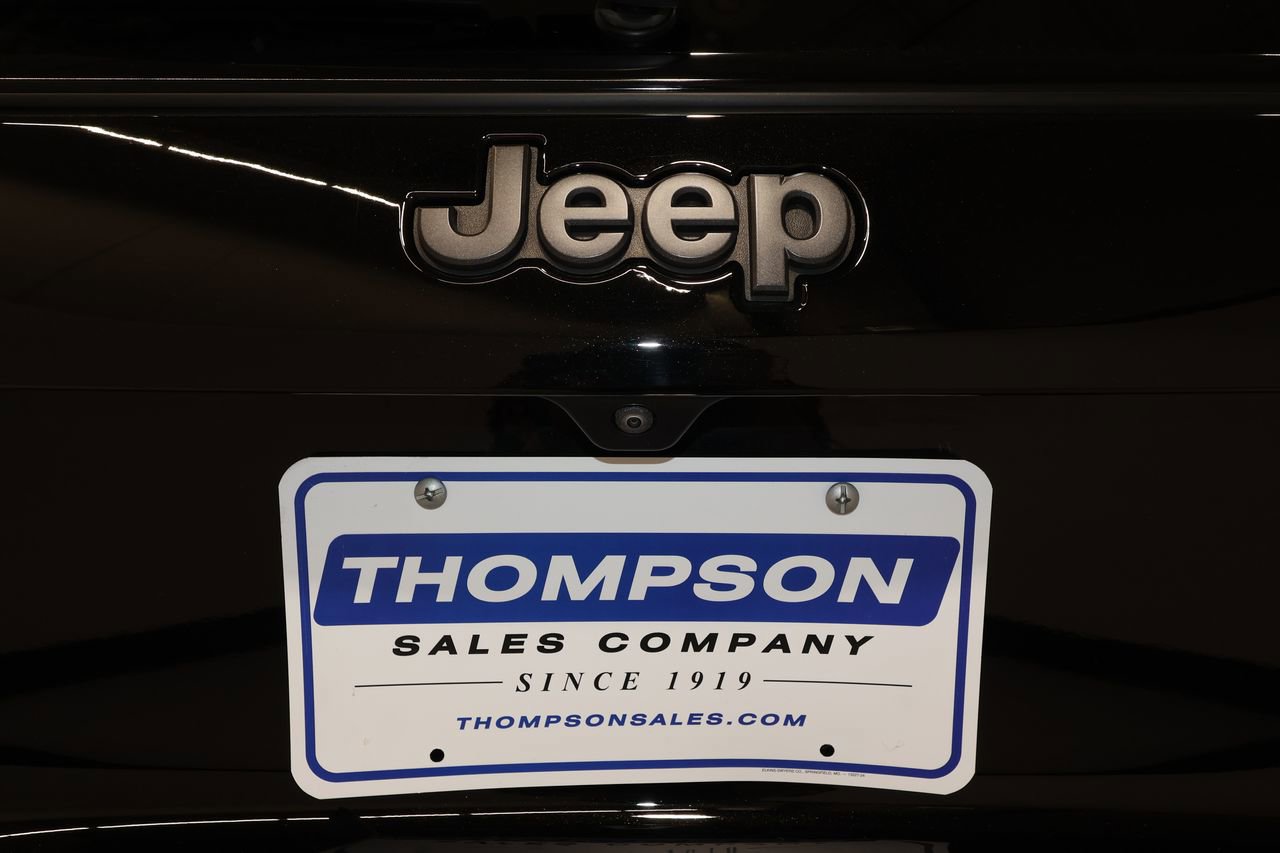 Used 2022 Jeep Compass Trailhawk w/ Trailhawk Elite Group image 39