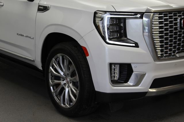 Used 2023 GMC Yukon XL Denali w/ Max Trailering Package AWD/4WD image 2