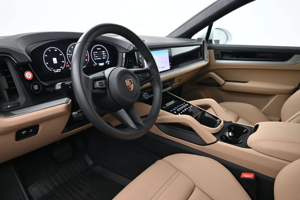 Certified 2026 Porsche Cayenne E-Hybrid Coupe AWD/4WD image 4