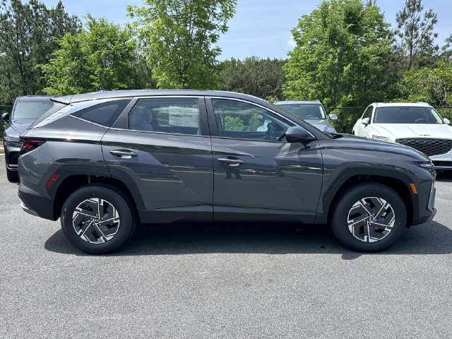 New 2026 Hyundai Tucson Blue SE AWD/4WD image 3