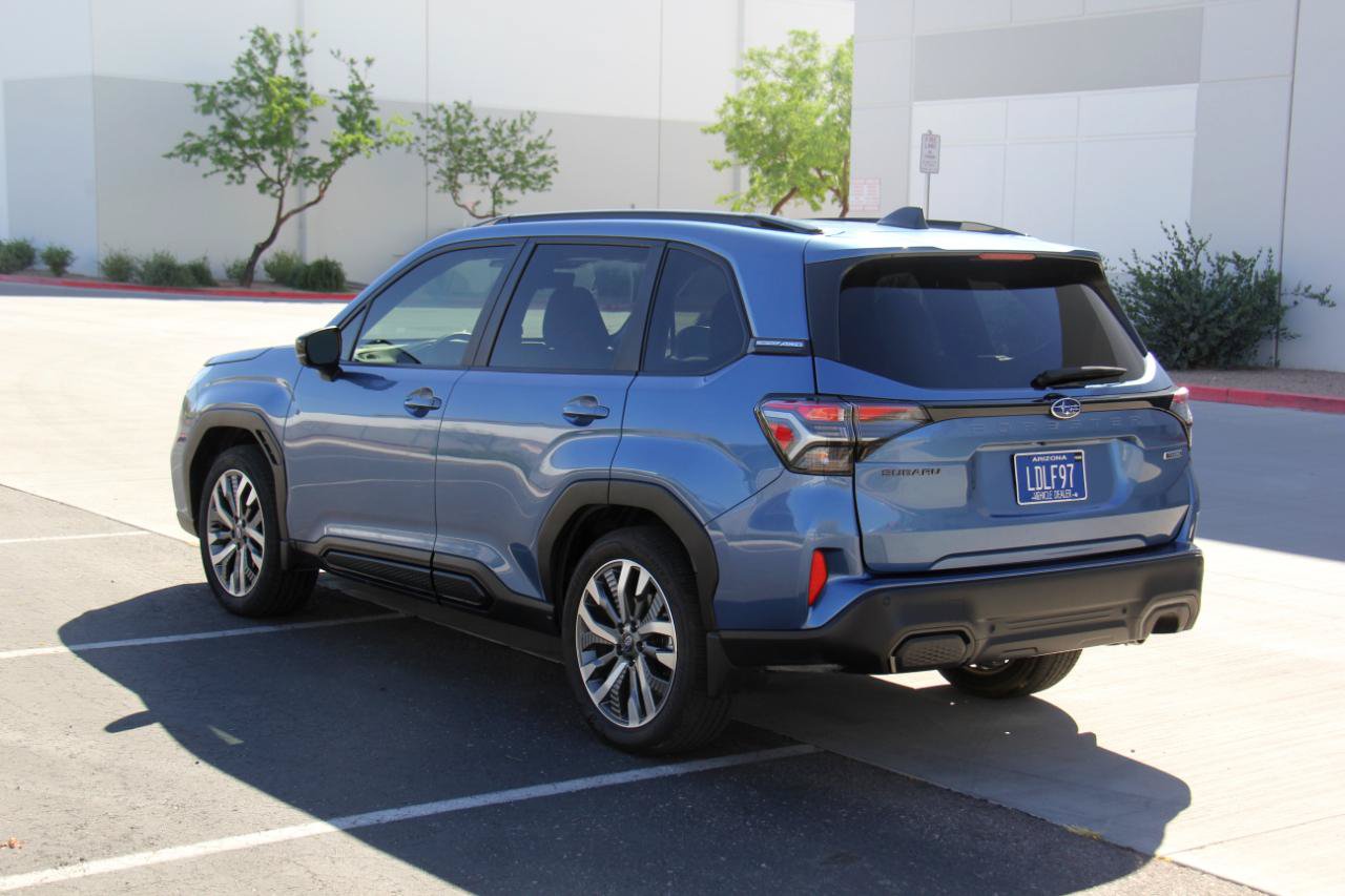 Used 2025 Subaru Forester Touring AWD/4WD image 7