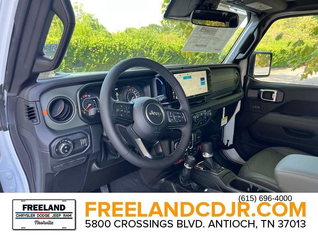 New 2025 Jeep Gladiator Mojave w/ Convenience Group AWD/4WD image 22