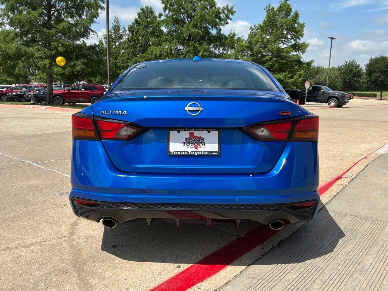 Used 2025 Nissan Altima 2.5 SR FWD image 7