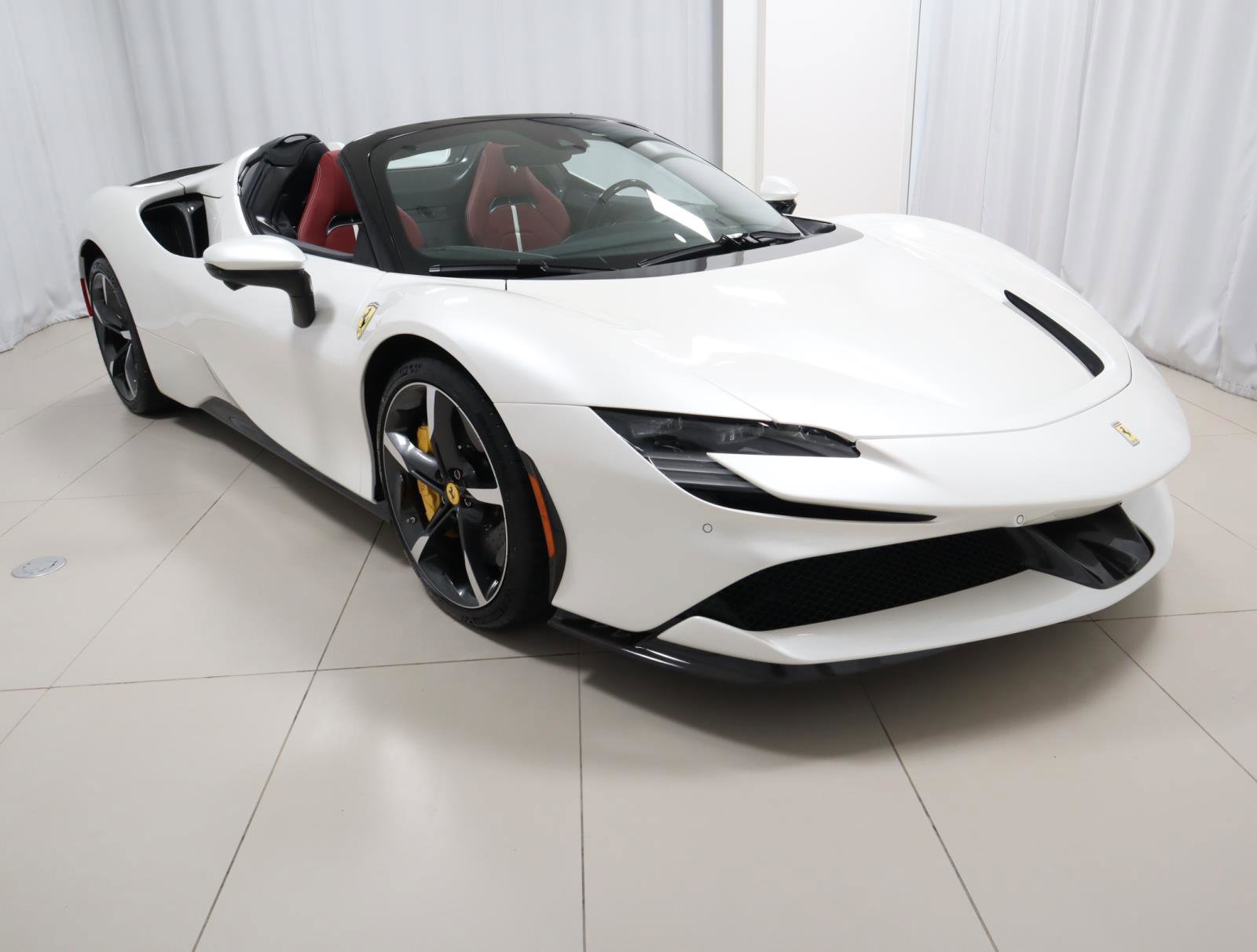 Certified 2023 Ferrari SF90 Spider image 5