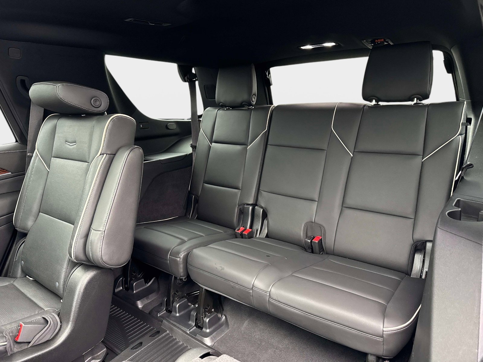 Used 2021 Cadillac Escalade Premium Luxury w/ Driver Assist Tech Package image 21