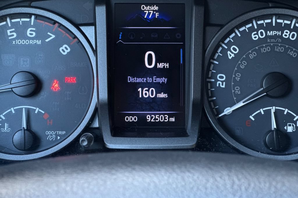 Certified 2017 Toyota Tacoma TRD Off-Road AWD/4WD image 23
