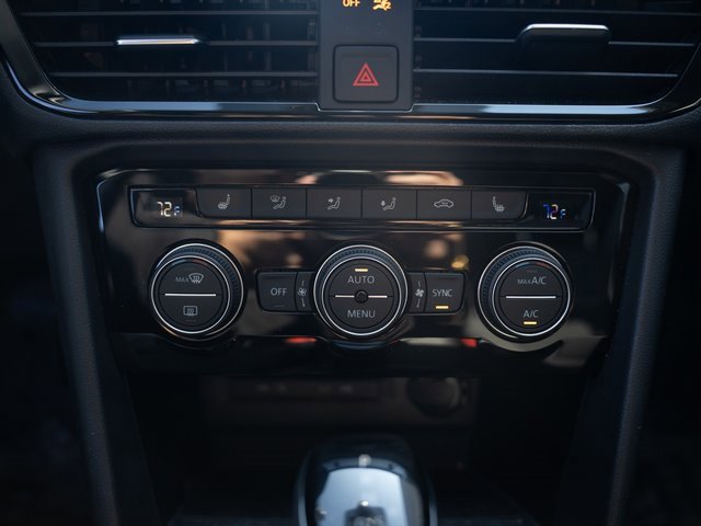 Certified 2024 Volkswagen Taos SE image 26