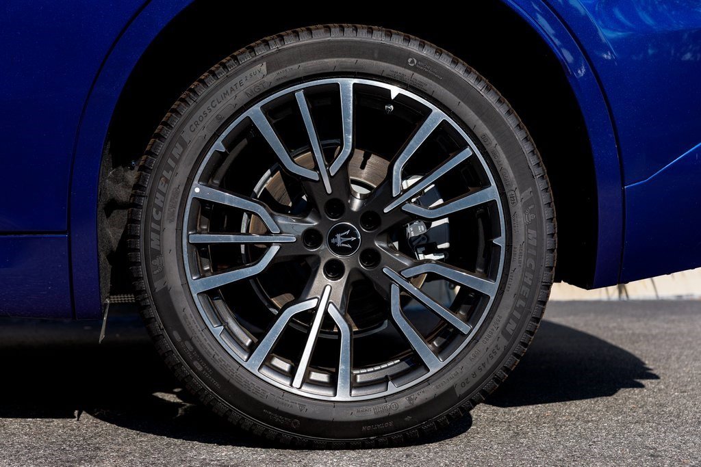 New 2025 Maserati Grecale GT image 13