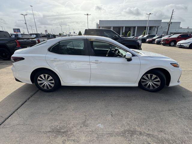 Certified 2022 Toyota Camry LE FWD image 4