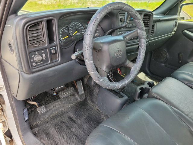 Used 2001 Chevrolet Silverado 1500 4x4 Regular Cab w/ Firm Ride Suspension Pkg image 10