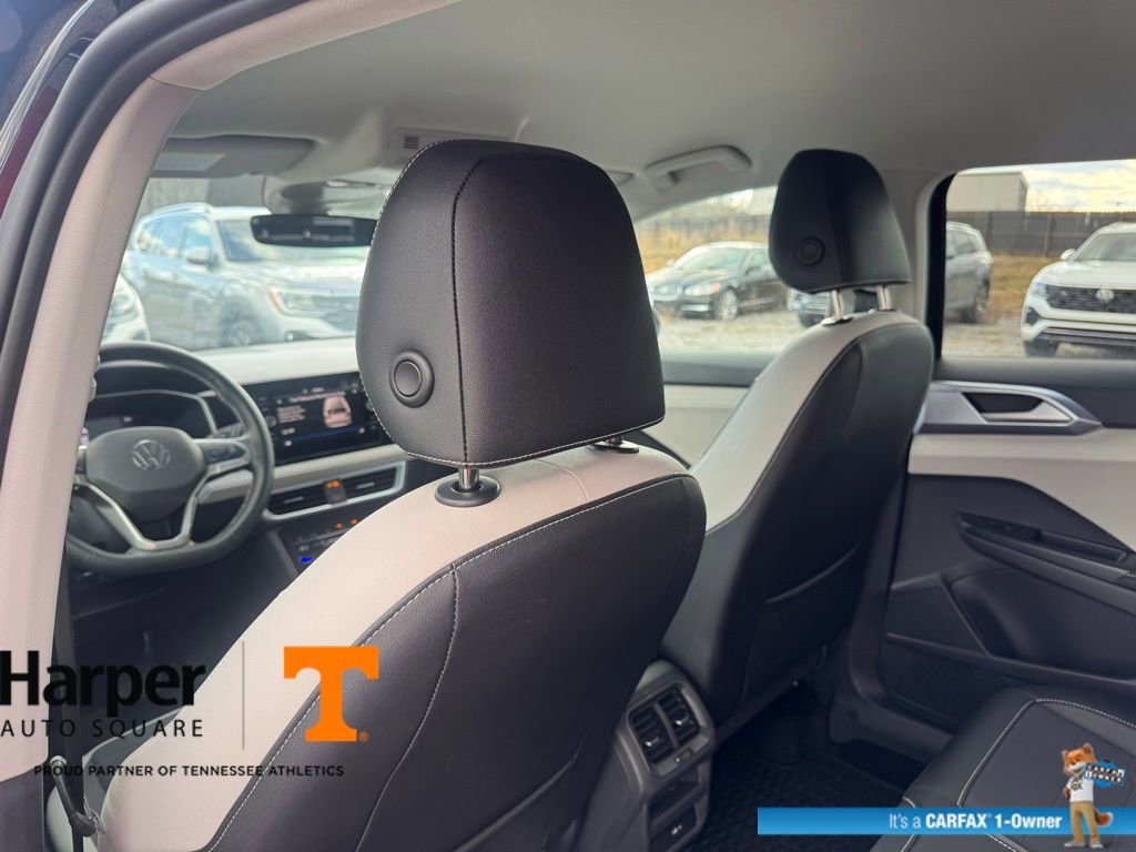 Used 2025 Volkswagen Taos SE image 10
