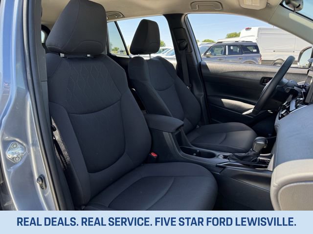 Used 2023 Toyota Corolla Cross LE image 30