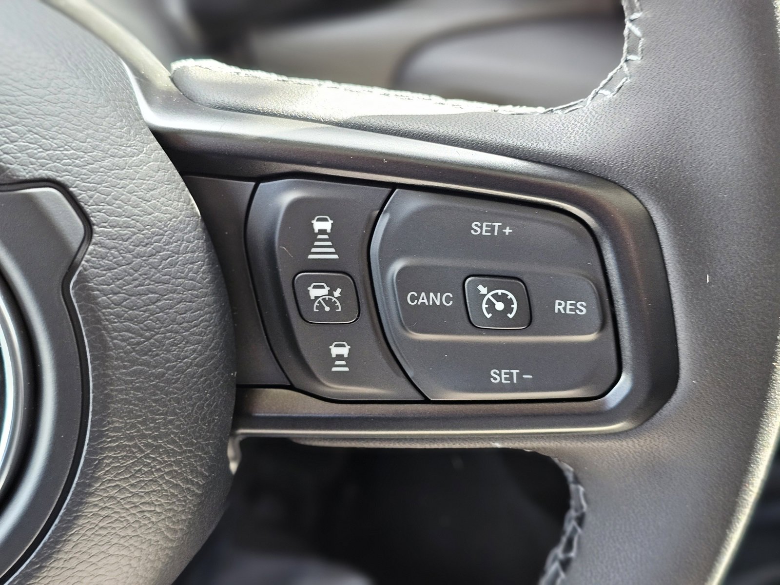 New 2026 Jeep Gladiator Sahara image 17