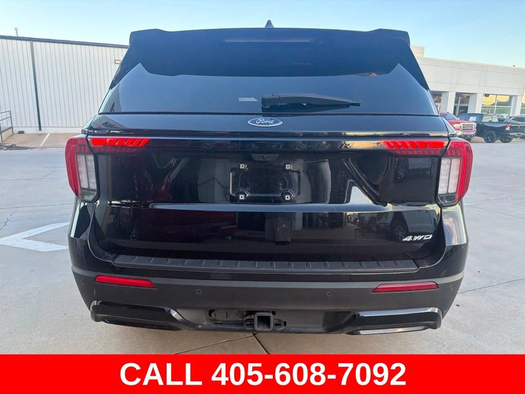 Used 2025 Ford Explorer ST-Line w/ ST-Line Street Pack AWD/4WD image 25