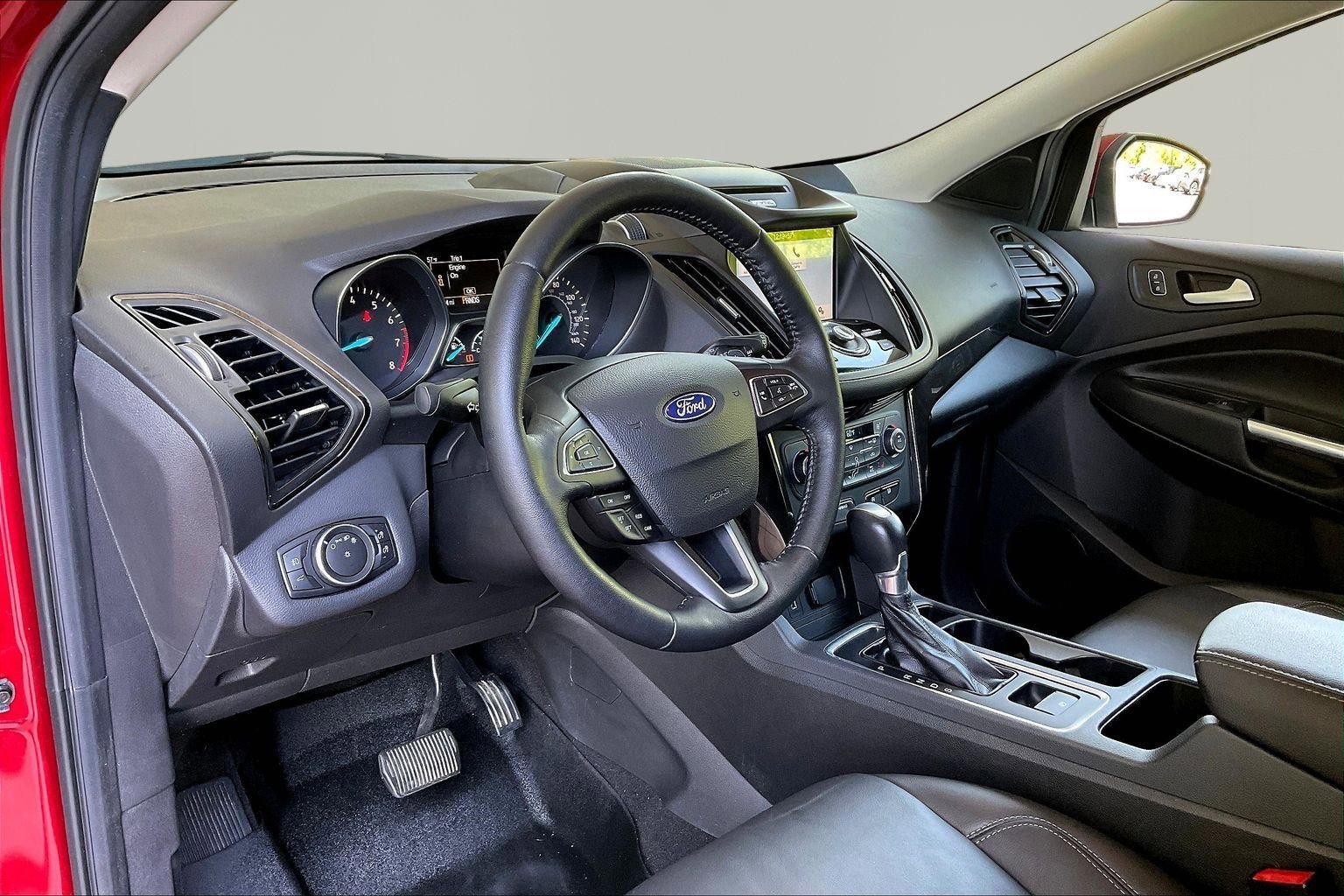 Used 2017 Ford Escape Titanium FWD image 17