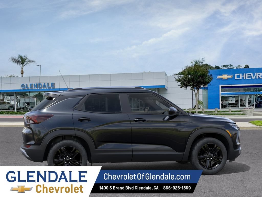 New 2026 Chevrolet TrailBlazer LT w/ Midnight Edition FWD image 5