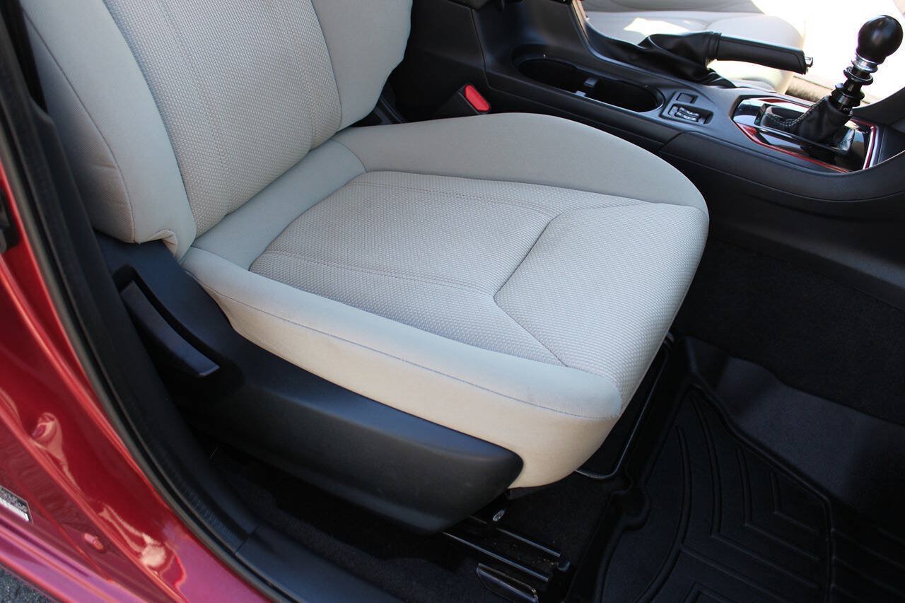 Used 2019 Subaru Impreza 2.0i Premium AWD/4WD image 41