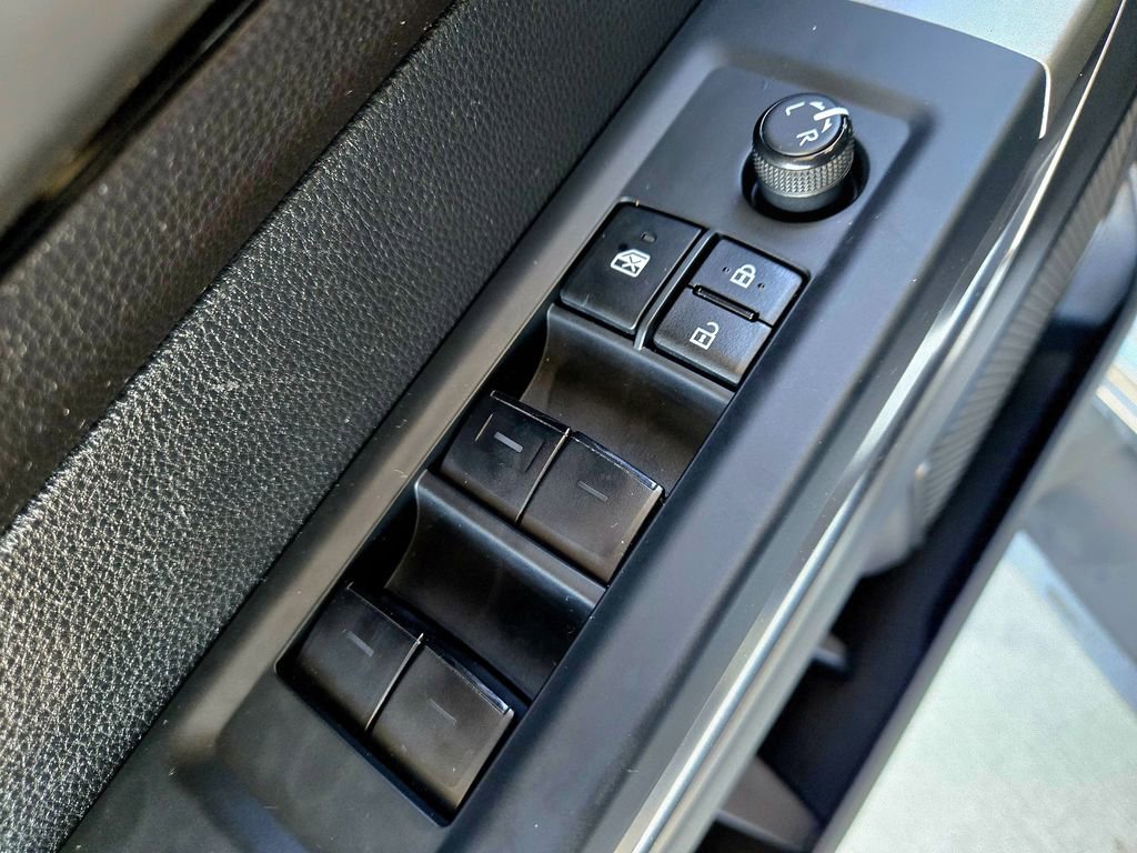 Used 2022 Toyota Tundra SR5 w/ SR5 Convenience Package image 31