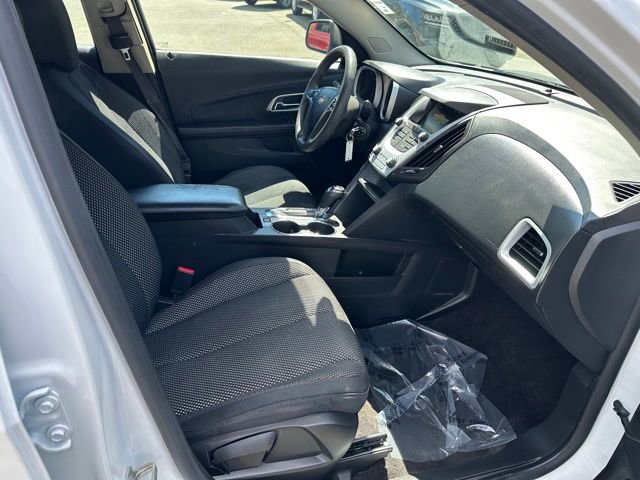 Used 2016 Chevrolet Equinox LS FWD image 12