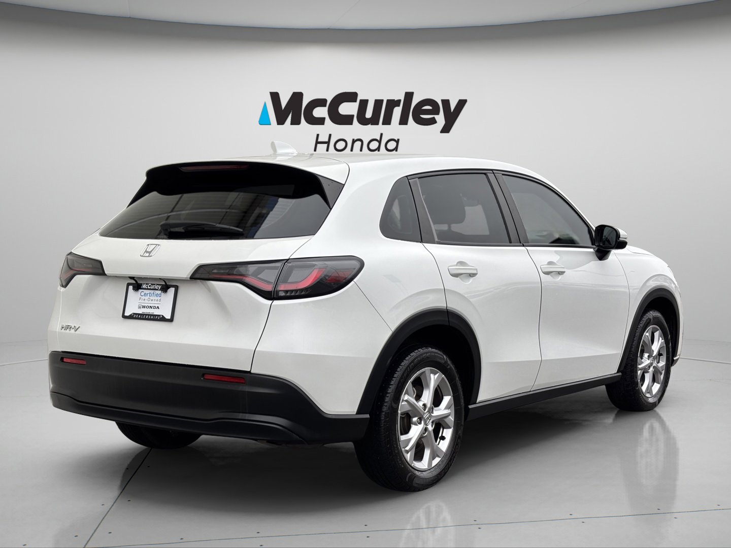 Certified 2023 Honda HR-V LX image 3