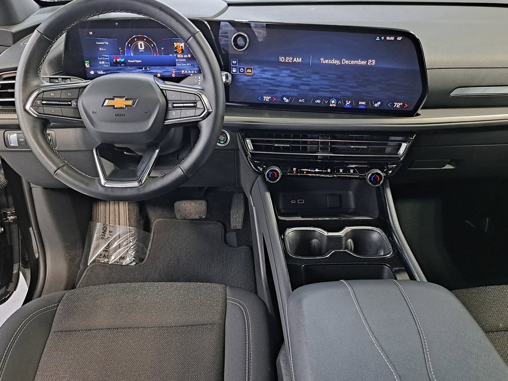 Used 2025 Chevrolet Traverse LT image 28