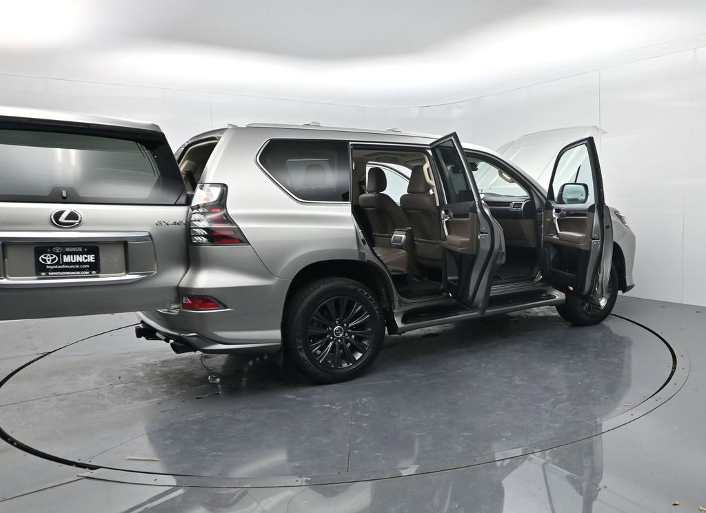 Used 2023 Lexus GX 460 Luxury w/ Sport Design Package image 72