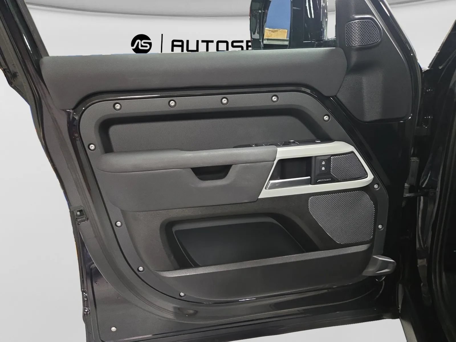 Used 2023 Land Rover Defender 110 S AWD/4WD image 13