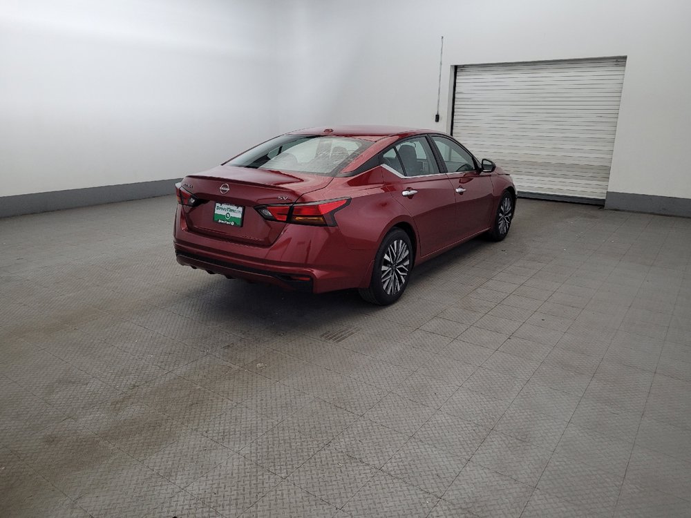 Used 2024 Nissan Altima 2.5 SV FWD image 9