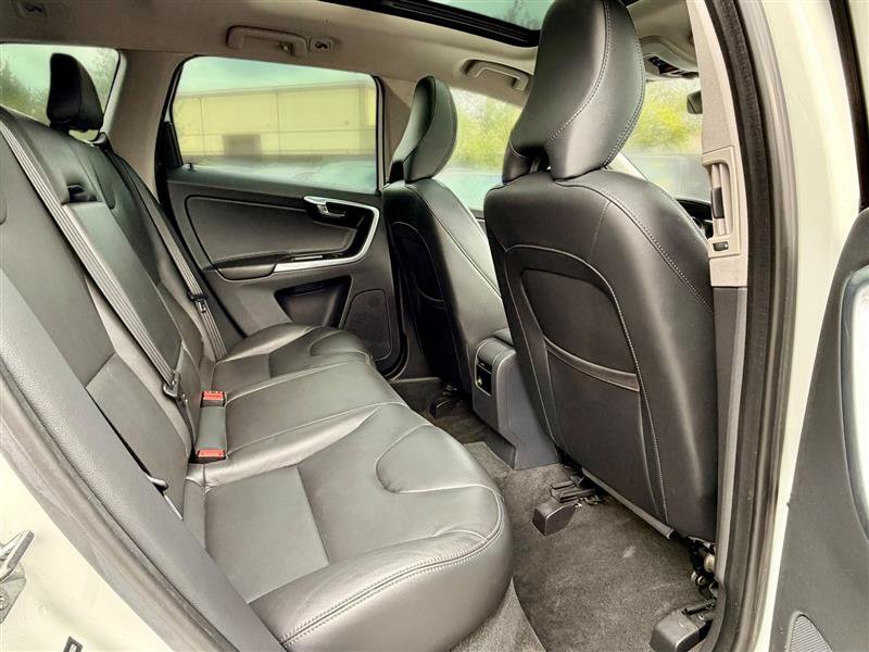 Used 2016 Volvo XC60 T5 Premier AWD/4WD image 11