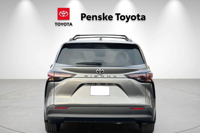 New 2026 Toyota Sienna XLE AWD/4WD image 5
