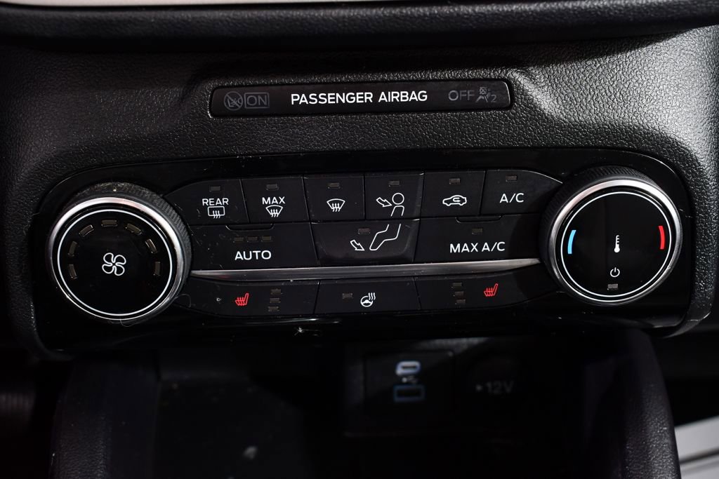 Used 2022 Ford Escape SE w/ Cold Weather Package image 29