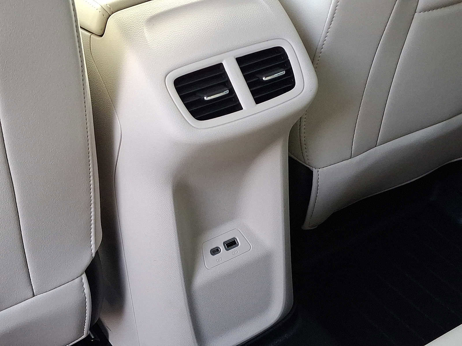 Used 2022 Buick Envision Preferred image 13