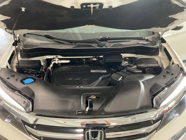 Used 2017 Honda Pilot Touring image 23