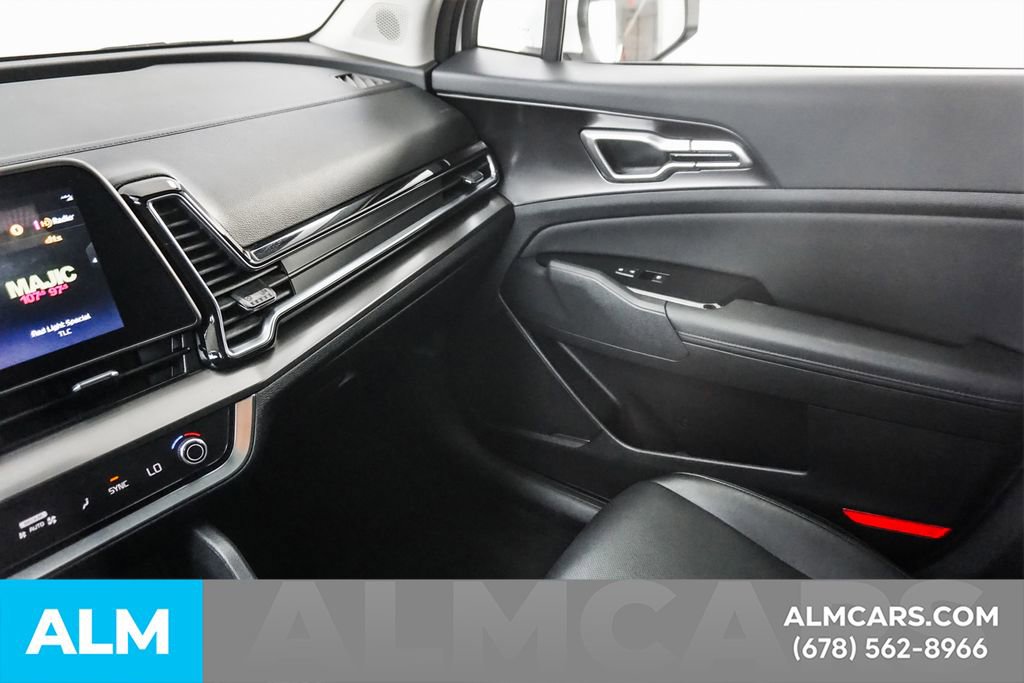 Used 2025 Kia Sportage EX w/ Premium Package FWD image 44