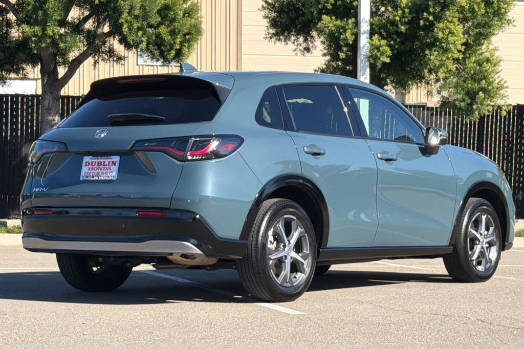 Certified 2024 Honda HR-V EX-L image 4