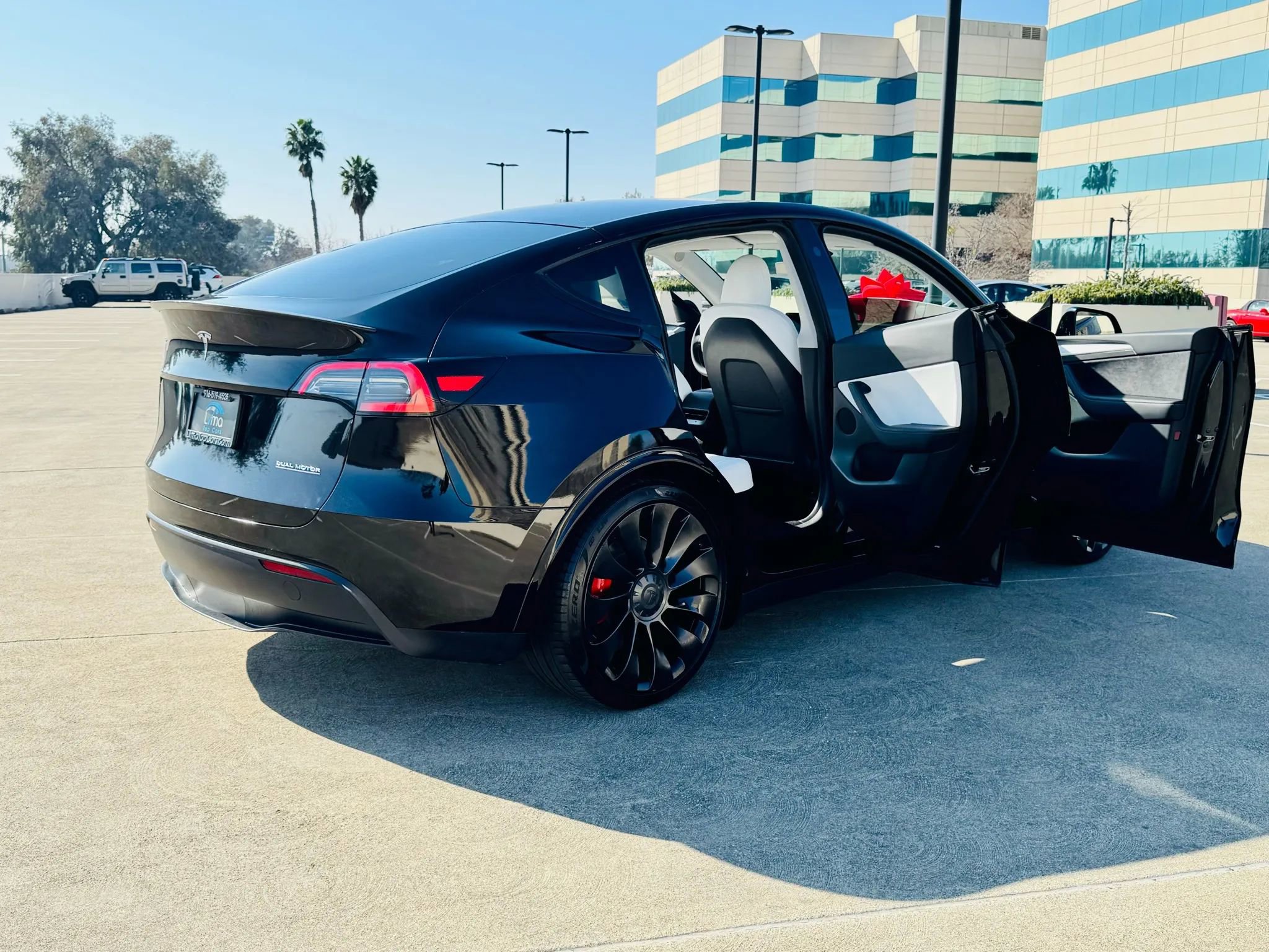Used 2023 Tesla Model Y Performance image 16