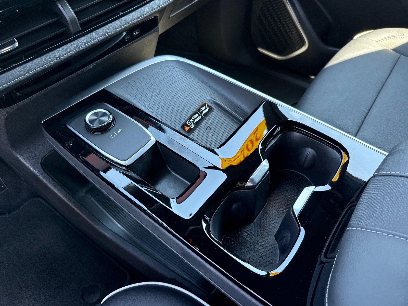 Used 2025 Buick Enclave Preferred image 22