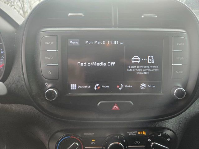 Used 2022 Kia Soul LX w/ Technology Package image 5