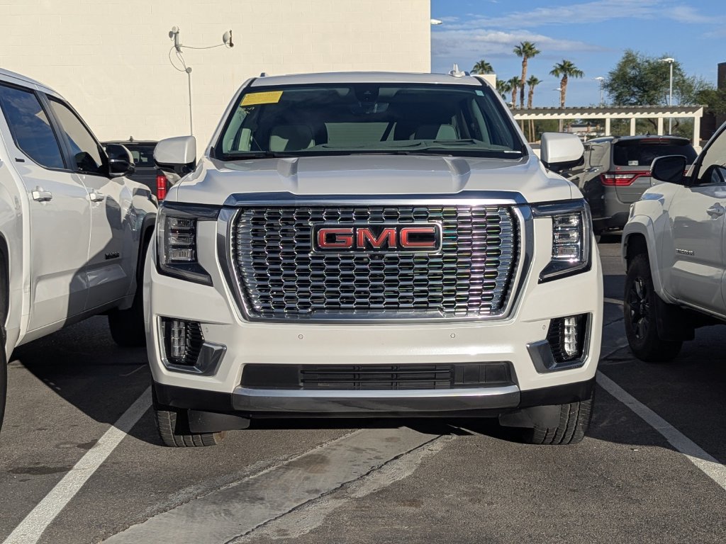 Used 2021 GMC Yukon Denali w/ Denali Premium Package AWD/4WD image 2