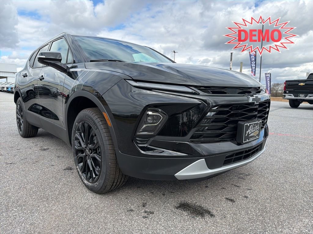 New 2026 Chevrolet Blazer LT w/ LPO, Black Sport Package video 3