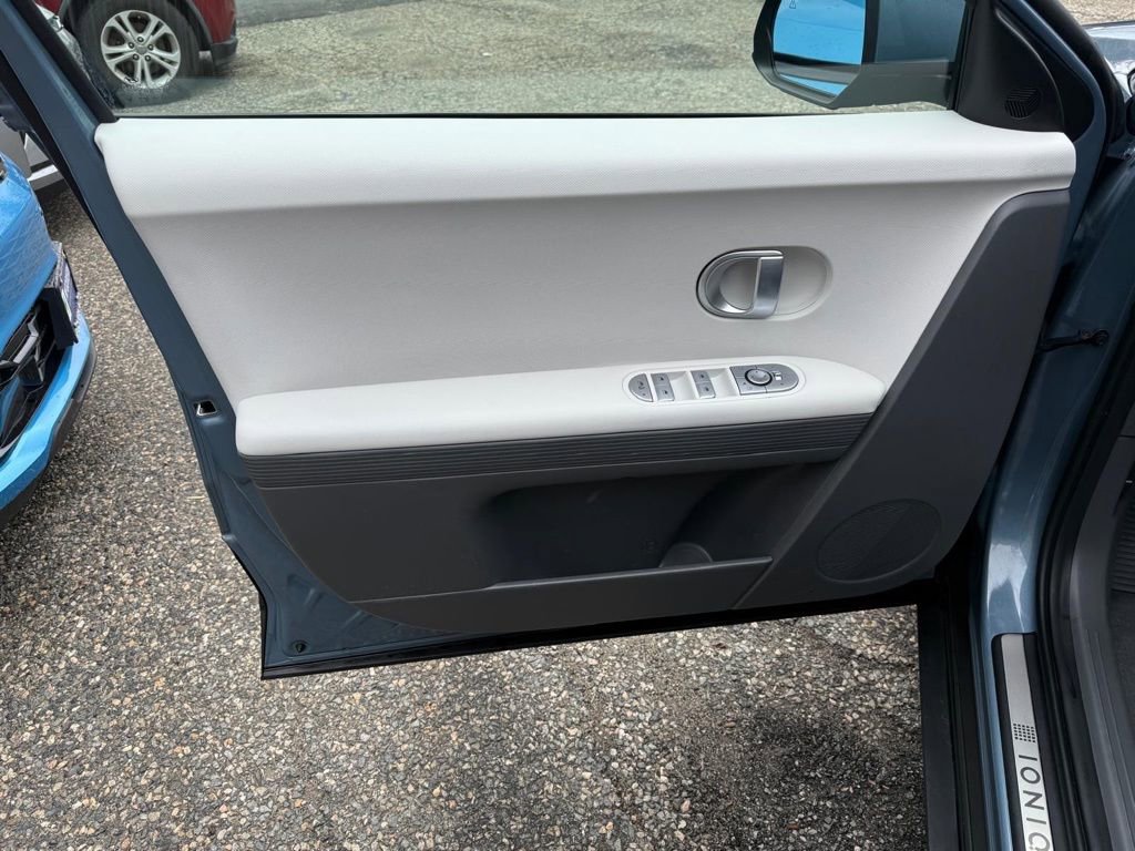 Used 2024 Hyundai Ioniq 5 SEL image 11