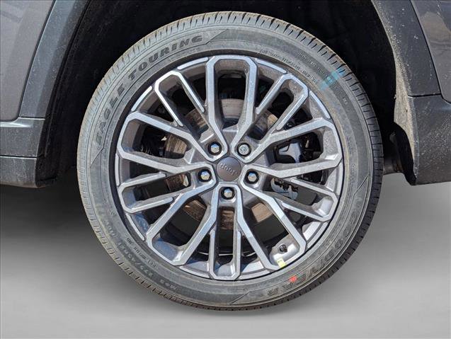 New 2025 Jeep Grand Cherokee L Limited w/ Trailer Tow Package image 9