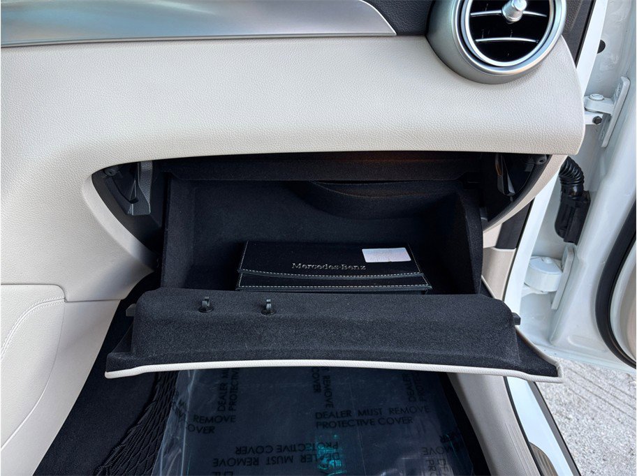 Used 2020 Mercedes-Benz GLC 300 4MATIC w/ Multimedia Package image 46