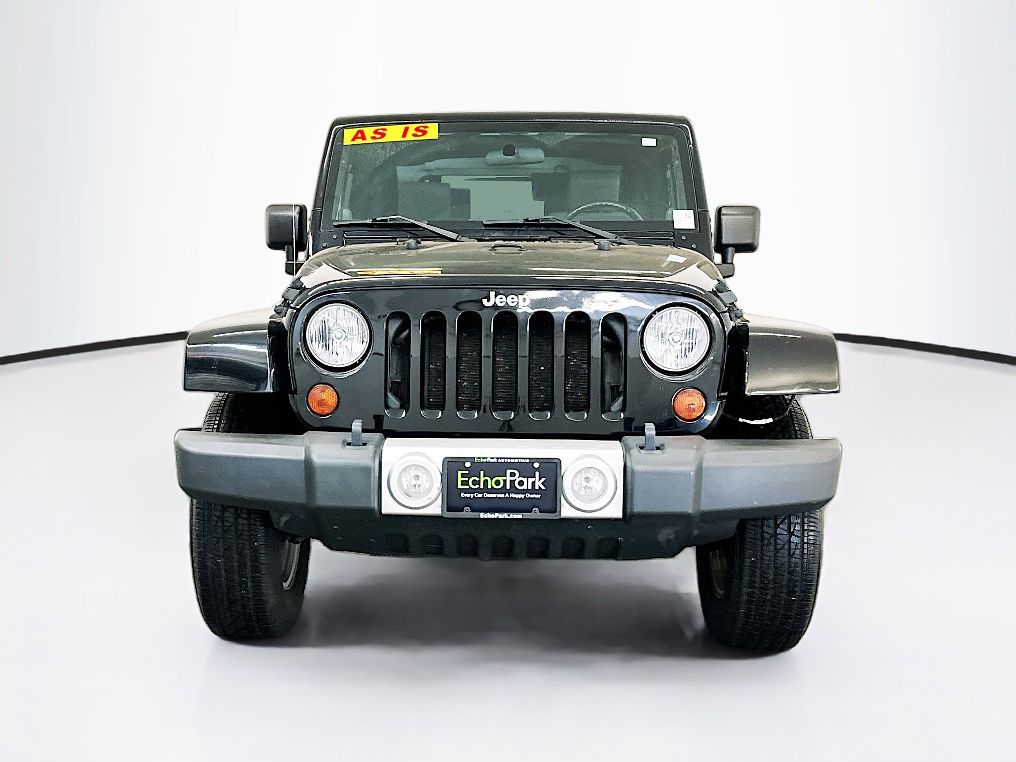 Used 2010 Jeep Wrangler Sahara image 2