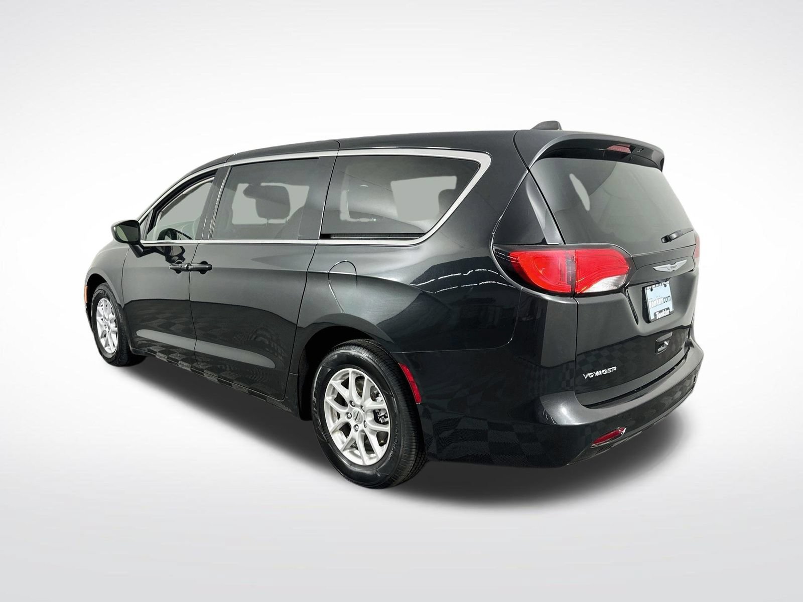 Used 2023 Chrysler Voyager LX FWD image 6