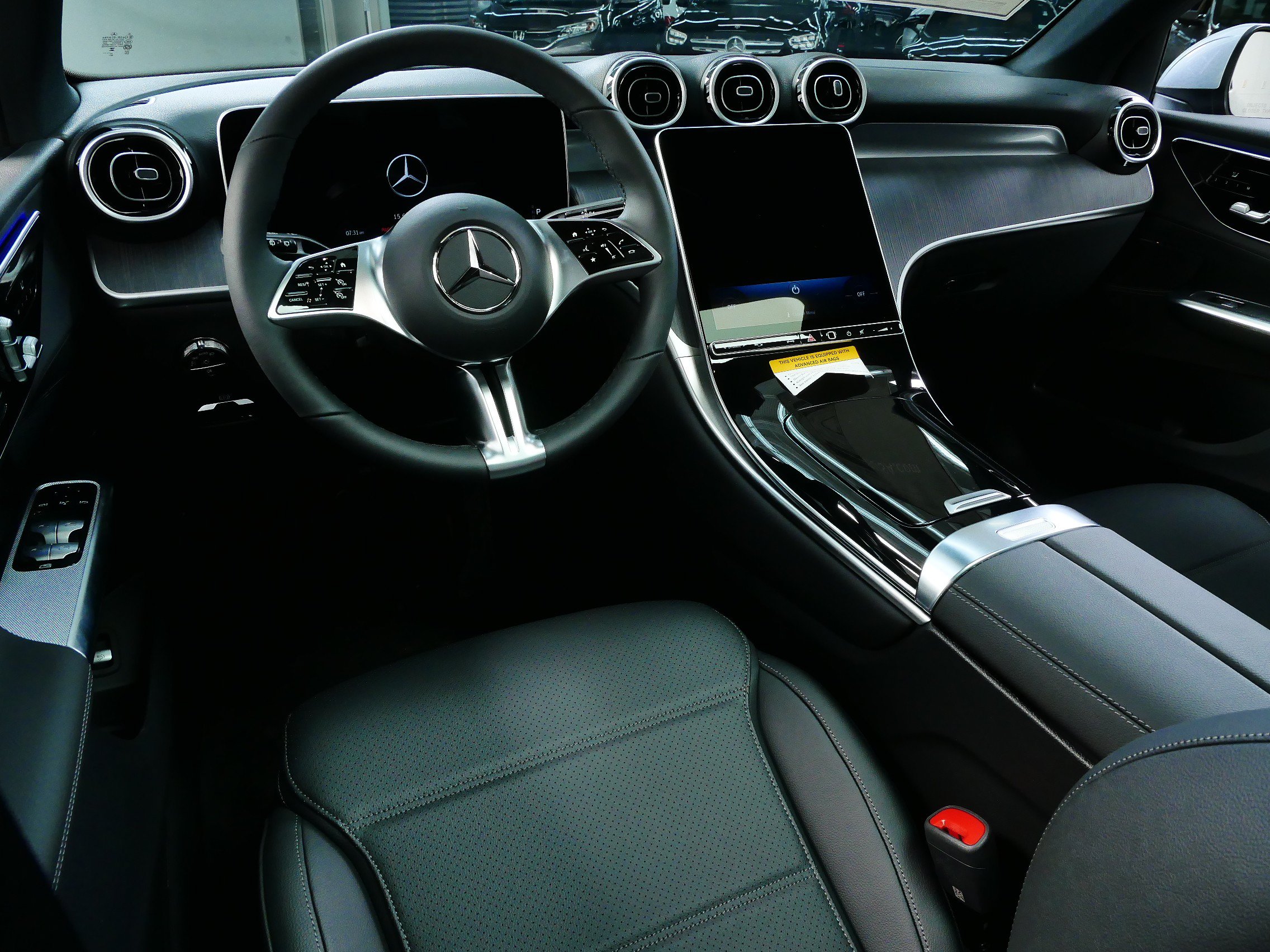 New 2026 Mercedes-Benz GLC 300 4MATIC image 3