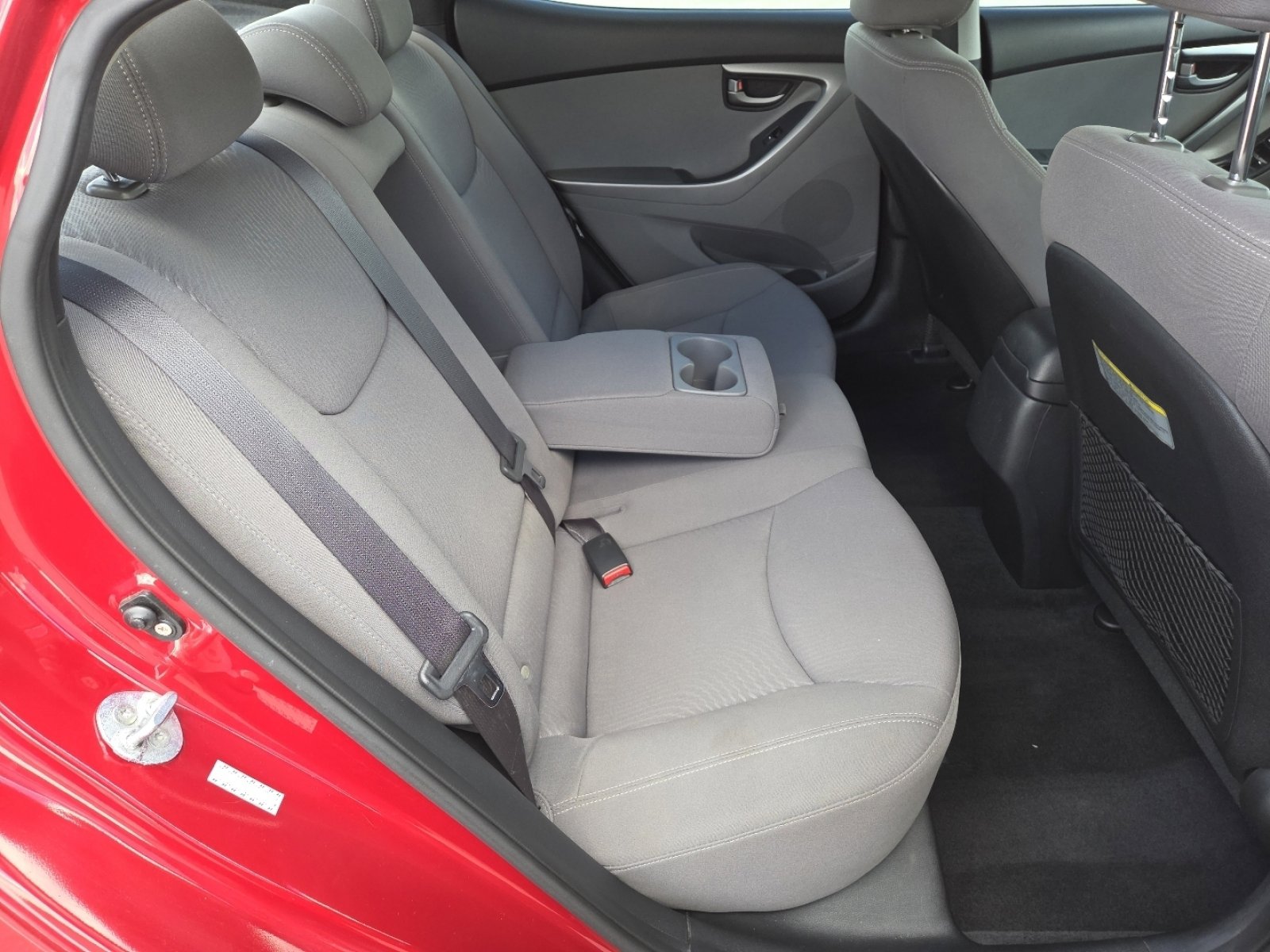 Used 2016 Hyundai Elantra SE image 18