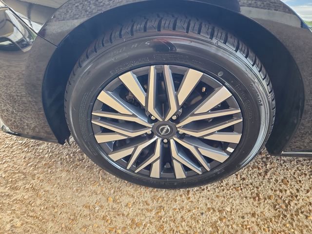 Used 2025 Nissan Altima 2.5 SV FWD image 22