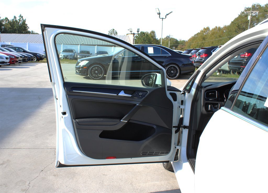 Used 2015 Volkswagen Golf SEL FWD image 29