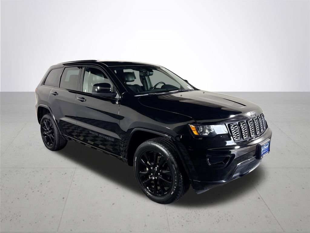 Used 2020 Jeep Grand Cherokee Altitude image 4